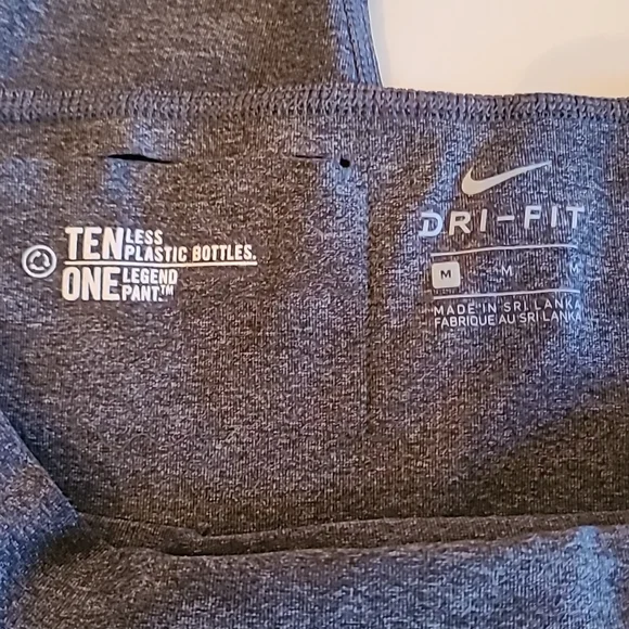 NWT, Nike, full length, leggings, with dry-fit. Size M - Picture 4 of 8